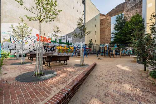 Umgebung_Nahegelegener Spielplatz - 