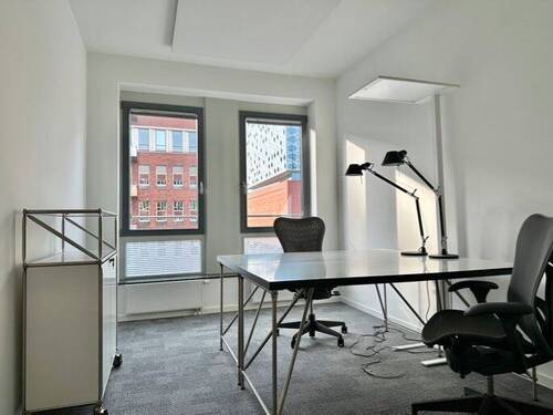Teambüro 2 Personen mit Elphi-Blick - Vollausgestattete Büroräume und flexible Arbeitsplätze in bester Lage - All-in-Miete