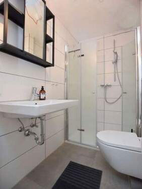 Bad - 1 Zimmer Etagenwohnung zum Kaufen in Stuttgart