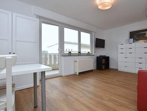 Wohnzimmer / Balkon - Etagenwohnung mit 35,00 m&sup2; in Stuttgart zum Kaufen