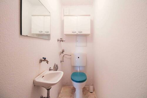 WC - 