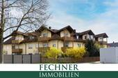 Außenansicht - Renovierungsbedürftig aber sofort verfügbar! 3-ZKB im Dachgeschoss, zwei Balkone, Garage und Keller!
