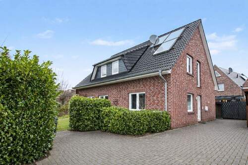 Front - Traumhafte Drei-Zimmer-Wohnung in begehrter Lage von Hude