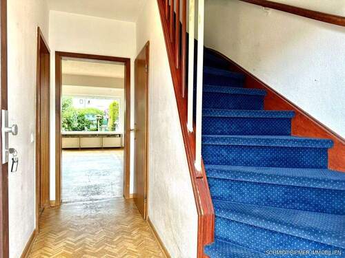 Eingang / Flur - 4 Zimmer Reihenmittelhaus zum Kaufen in Wedel