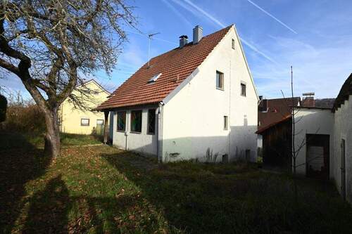 Viel Platz für den Garten - 5 Zimmer Einfamilienhaus in Pilsach