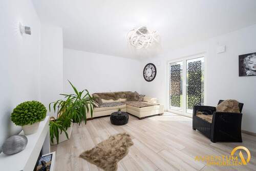 Wohnzimmer - Modernes und energieeffizientes Einfamilienhaus mit einem wunderschönen Garten in ruhiger Lage