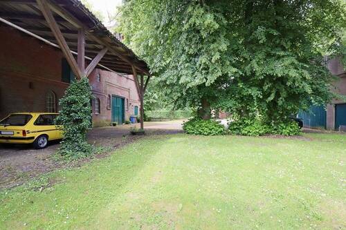 Grundstück mit Altbestand - Grundstück in Pinneberg