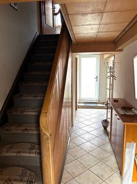 ZFH Flur mit Blick zum Hofausgang - 