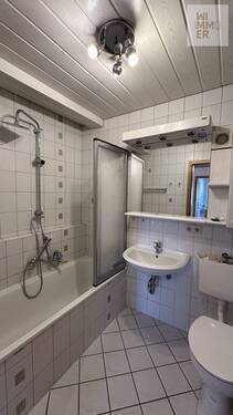 Östlicher Gebäudeteil EG - Badezimmer - 