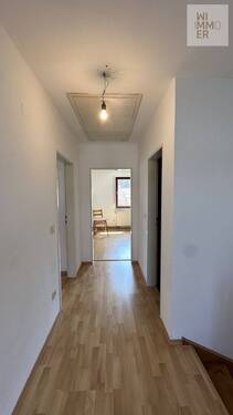 Östlicher Gebäudeteil OG - Flur - 