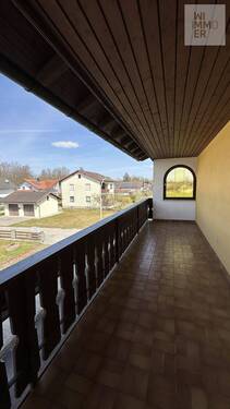 Östlicher Gebäudeteil OG - Balkon Richtung Nordwest - 