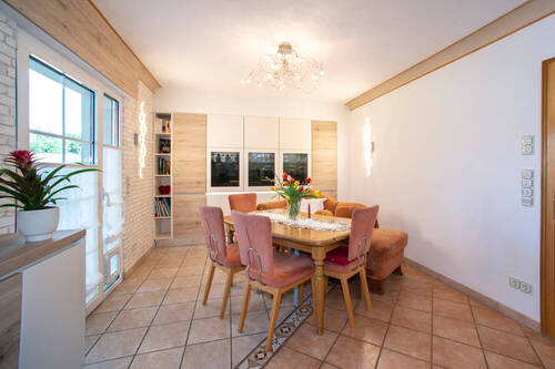 Essen mit Zugang zur Terrasse - 