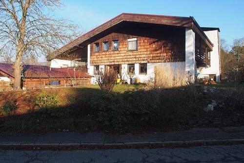 Ansicht Westen - Wo Raum und Ruhe Zuhause sind! Zeitlose Architektur & Weite - Ihr Refugium in Bad Kötzting Bay. Wald