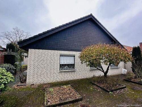 Rückansicht - 3 Zimmer Einfamilienhaus in Bremervörde
