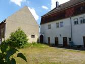 Wohnhaus und Stall - 