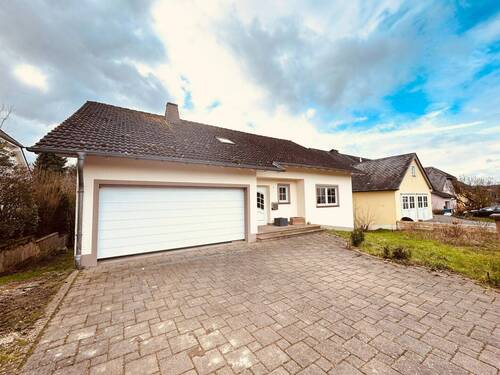 1. Hausansicht - 1 Zimmer Einfamilienhaus zum Kaufen in Rittersdorf