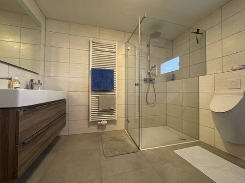 Erdgeschoss - Badezimmer - 