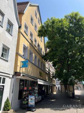 Objektansicht von vorne - Interessantes Wohn- und Geschäftshaus in zentraler Lage in Schorndorf!