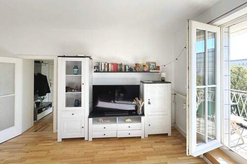 Wohnzimmer - Etagenwohnung mit 65,00 m&sup2; in Berlin zum Kaufen