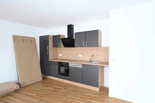Neue Einbauküche - 4 Zimmer Etagenwohnung in Seubersdorf