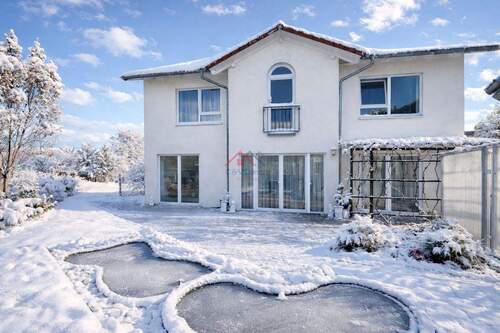 Außenansicht - Garten - 6 Zimmer Einfamilienhaus zum Kaufen in Emmingen-Liptingen