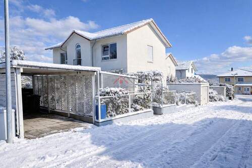 Außenansicht Carport und Garage - Einfamilienhaus mit 150,00 m&sup2; in Emmingen-Liptingen zum Kaufen