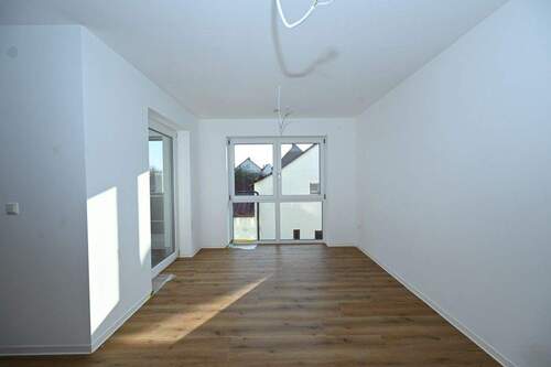 Wohnen + Essen - 2 Zimmer Etagenwohnung in Seubersdorf