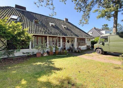 Straßenansicht - Herrlich großes Grundstück mit großem Haus in bester Villenlage von Blankenese