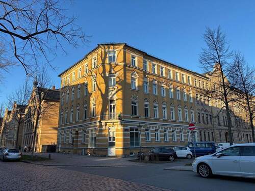 Hausansicht - Etagenwohnung mit 84,10 m&sup2; in Dresden / Löbtau zum Kaufen