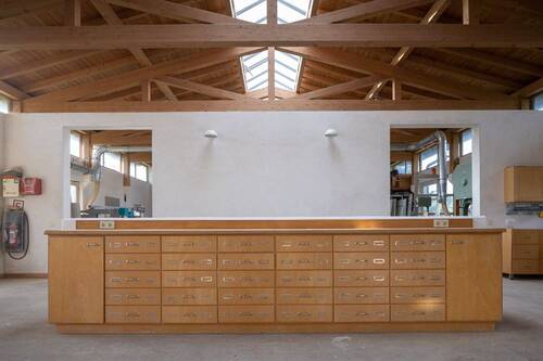 Tischlerei - 5 Zimmer Mehrfamilienhaus, Wohnhaus zum Kaufen in Potsdam