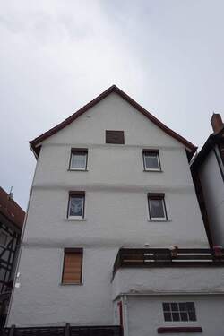 Straßenansicht vom Haus.JPG - 