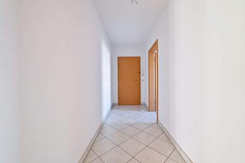 Flur - Etagenwohnung mit 59,90 m&sup2; in Chemnitz zur Miete