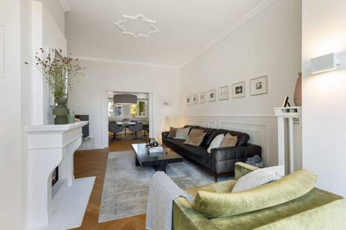 Wohnzimmer - 7 Zimmer Reihenmittelhaus in Krefeld