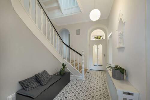 Eingang - Reihenmittelhaus mit 202,00 m&sup2; in Krefeld zum Kaufen