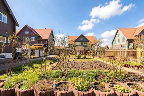 Garten - Doppelhaushälfte mit 103,00 m&sup2; in Dresden zum Kaufen