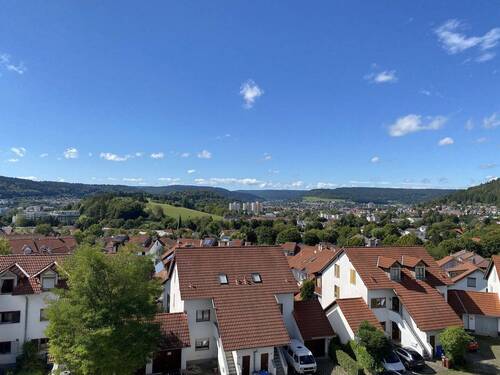 Blick von der Terrasse - Etagenwohnung mit 67,00 m² in Tuttlingen zum Kaufen