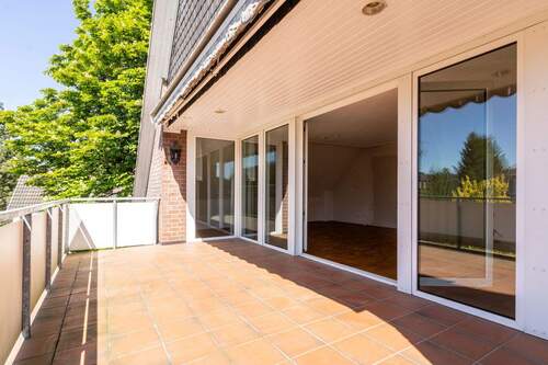 Dachterrasse - 4 Zimmer Etagenwohnung in Hamburg