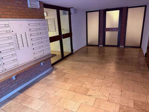 Eingangsbereich - 3 Zimmer Etagenwohnung zur Miete in Köln