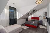 Hauptwohnung Zimmer 2 Dachgeschoss - 