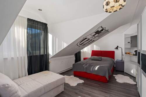 Hauptwohnung Zimmer 2 Dachgeschoss - 