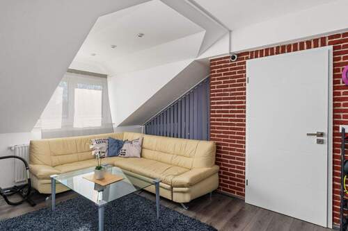 Wohnung 2 Dachgeschoss Wohnen - 