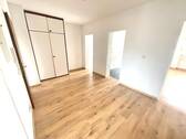 Flur mit Einbauschrank - 