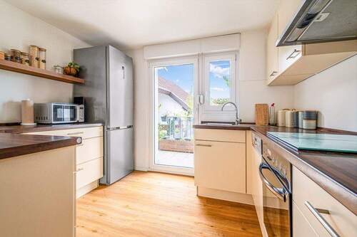 Küche mit Einbauküche samt Markengeräten (OG) - 