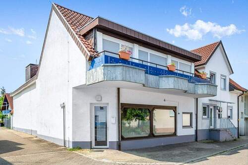 attraktive Wohnlage - 1 Zimmer Mehrfamilienhaus, Wohnhaus in Bad Krozingen