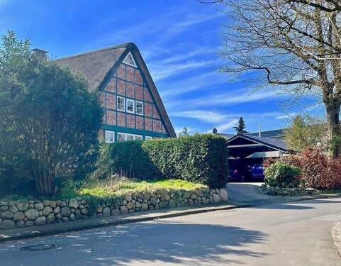 zauberhaftes Ambiente - Mehrfamilienhaus, Wohnhaus mit 360,00 m&sup2; in Quickborn zum Kaufen