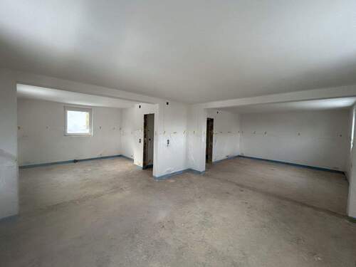 offener Wohn- und Essbereich - 1 Zimmer Einfamilienhaus zum Kaufen in Maßbach