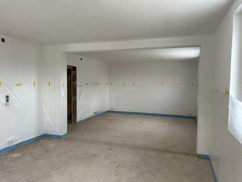 Blick Richtung Wohnbereich - Einfamilienhaus mit 120,00 m&sup2; in Maßbach zum Kaufen