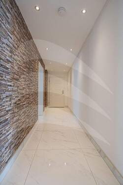 Flur / Gang - 3 Zimmer Etagenwohnung in Waldkirchen