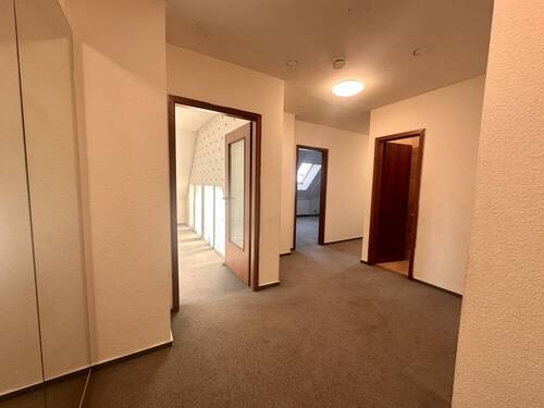 Flur Blick Wohnungstür - 3 Zimmer Etagenwohnung in Ahrensbök