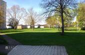 Aussenanlage Spielplatz und Grünfläche - 